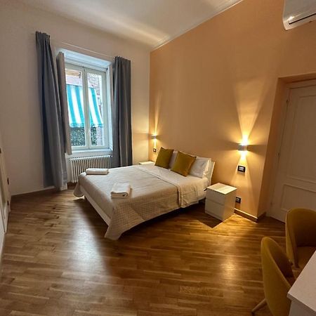 Carme Guest House Napels Buitenkant foto