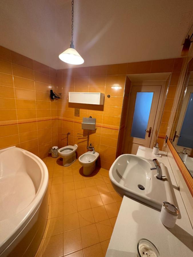 Carme Guest House Napels Buitenkant foto